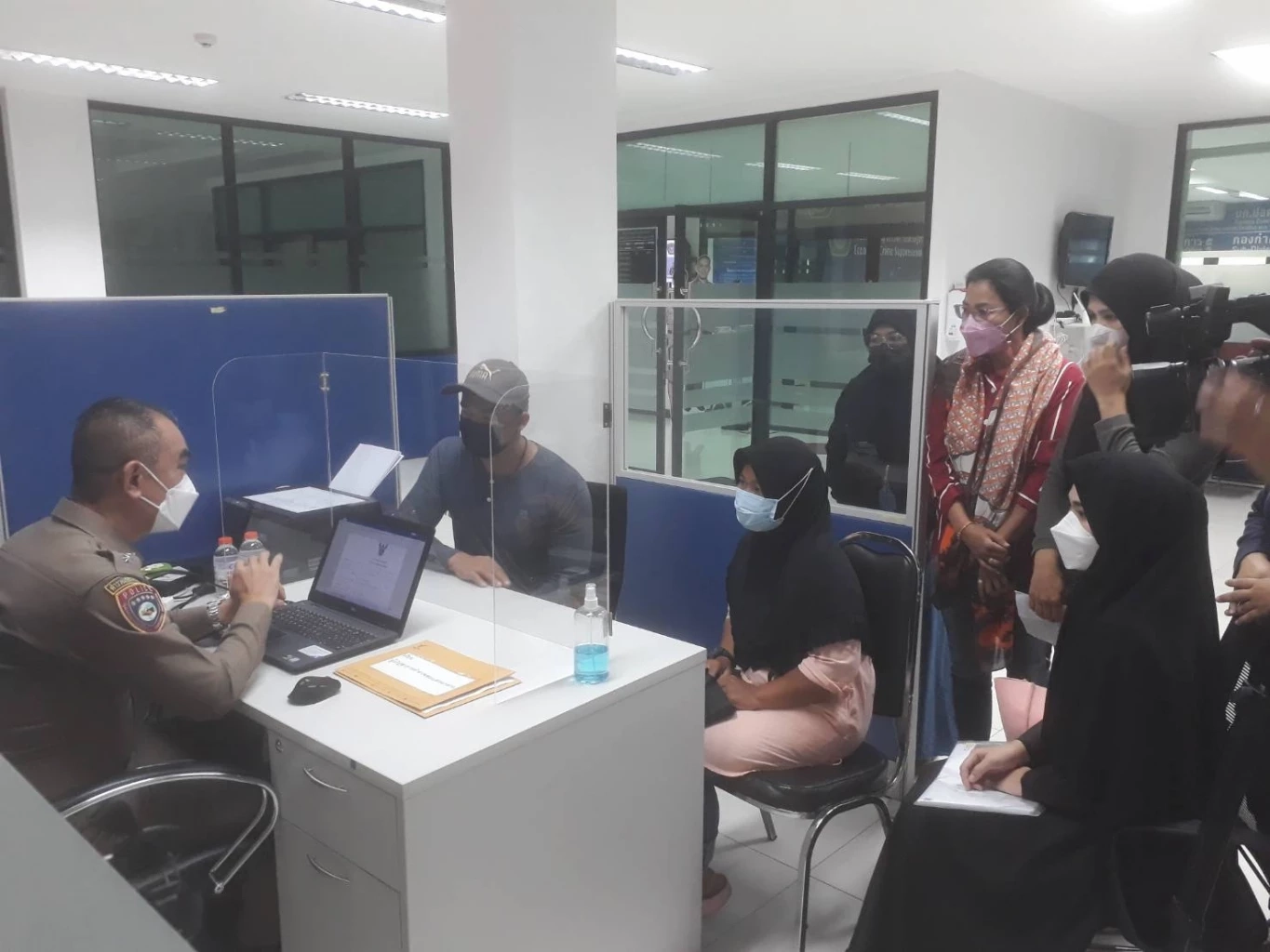 ร้องถูกหลอกลงทุนแชร์ทอง เสียหายร่วม 100 ล้าน