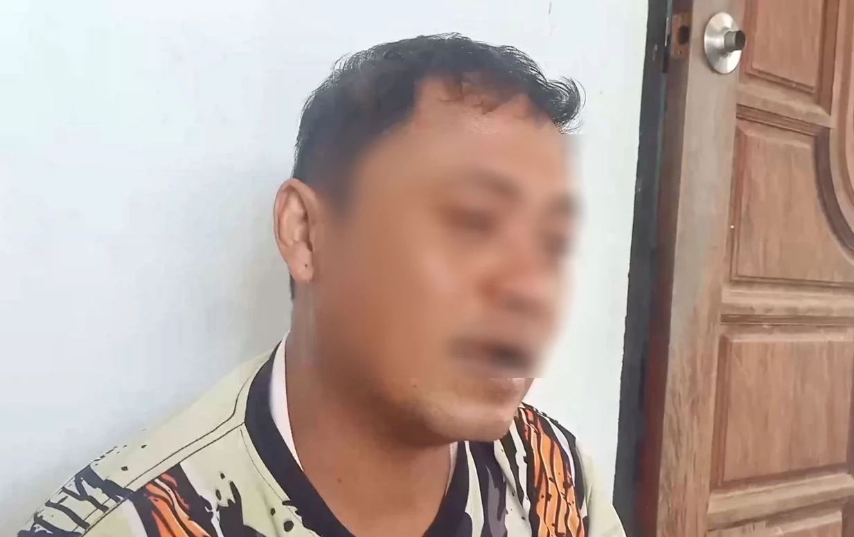 ผัวหึงโหด! ทนไม่ไหวเมียปันใจชายอื่น ใช้แขนล็อกคอดับ นอนกอดศพทั้งคืน