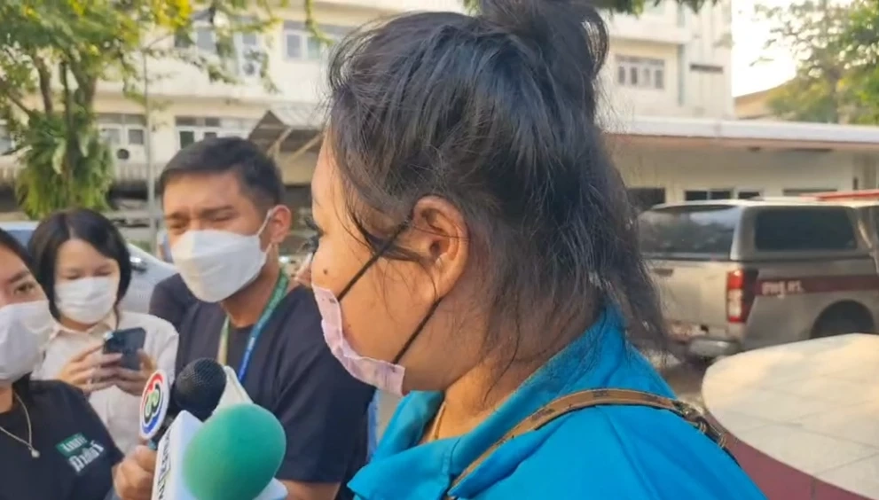 นางเอ นามสมมติ ญาติผู้เสียชีวิตที่ถูกยิงกลางโรงพัก