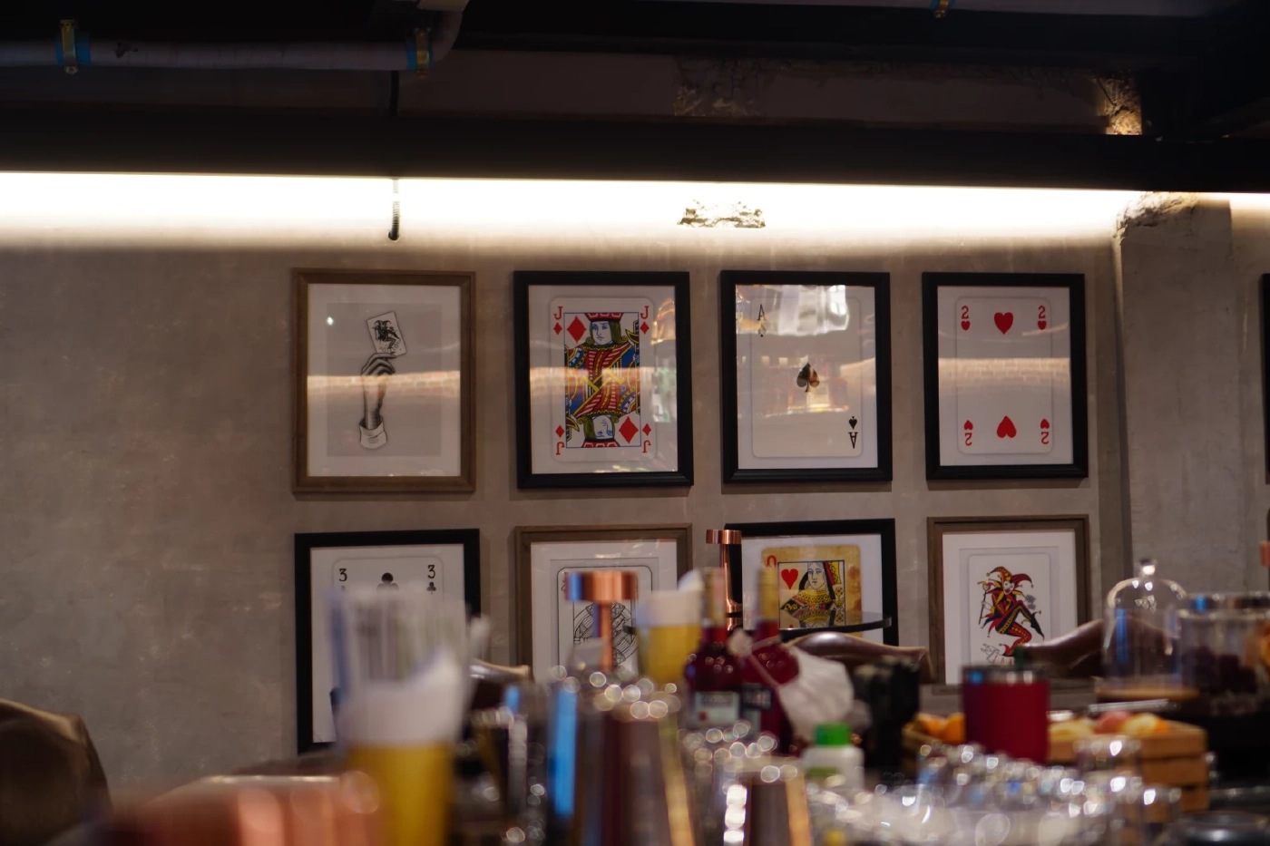 เสน่ห์ยวนใจกลางทองหล่อ "The Cardroom" คลับสมาคมลับของผู้รักไพ่