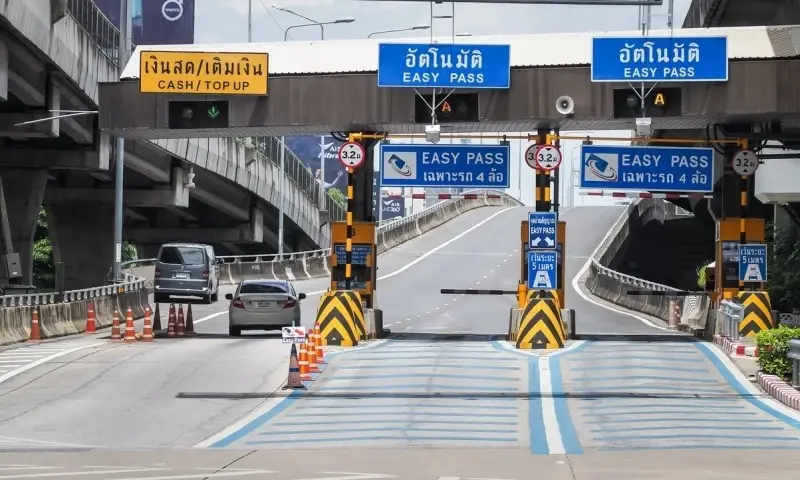 "ขึ้นทางด่วนฟรี" วันรัฐธรรมนูญ 10 ธันวาคม 2565 เช็กด่วน 3 สายทาง รวม 60 ด่าน
