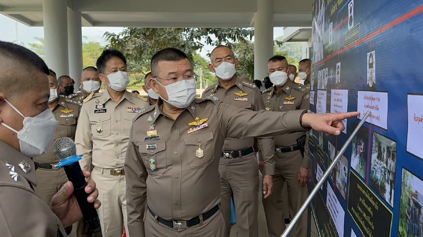 ตร.รวบแก๊ง “คิงส์โพธิ์ดำ” แก๊งยาบ้ารายใหญ่ภาคกลางพร้อมของกลาง 2 ล้านเม็ด