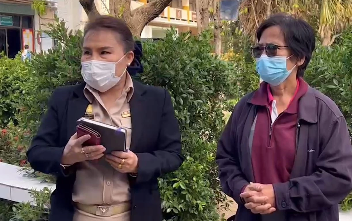 ดราม่าอาหารกลางวัน ยังไม่จบ! ผู้ปกครอง-นร. ลุกฮือประท้วงไล่ ผอ. (มีคลิป)