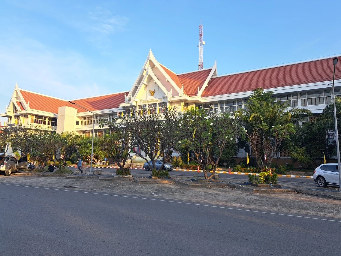 มาครบ! นัดตรวจหลักฐานคดี "แตงโม" ด้าน "คุณแม่" ยัน ไม่ติดใจ ปอ-โรเบิร์ต (คลิป)