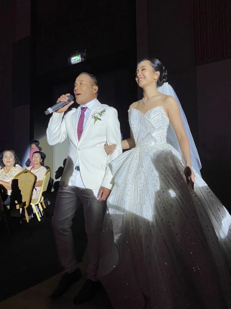 สุดชื่นมื่น "ไมค์ ภิรมย์พร" ปลื้มใจ "น้องเมย์ "ลูกสาวคนโตเป็นฝั่งเป็นฝาแล้ว