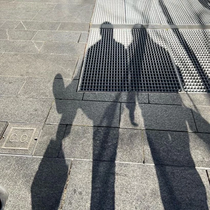 “เจ้านาย” เปิดตัวแฟนหรือเพื่อนสนิท? งานนี้ ชาวเน็ตงงหนักนึกว่าคบ "จูเน่"