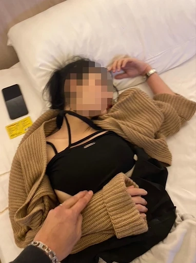 สภาพดีเจสาวหลังดื่มเครื่องดื่มปริศนา