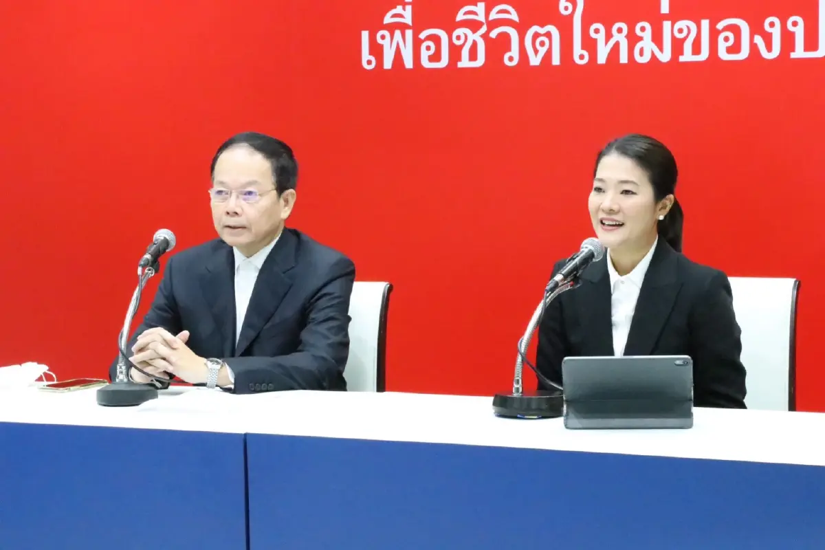 “พท.-อุ๊งอิ๊งค์” แจงไม่เกี่ยวข้อง “ตู้ห่าว” ขู่ฟ้องบิดเบือนใส่ร้าย