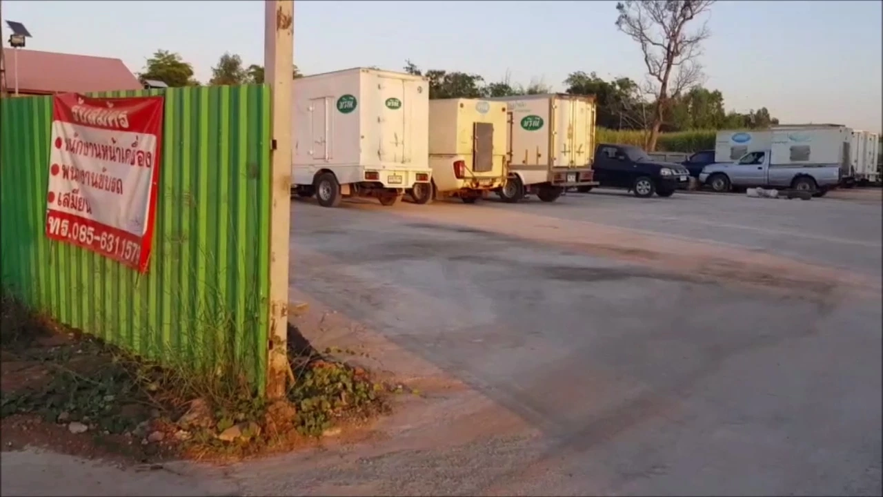 โรงน้ำแข็งที่ให้การช่วยเหลือหญิงสาวหนีสามีหึงหวง