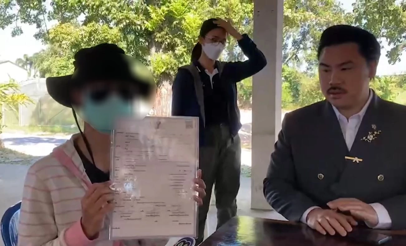 เด็ก 10 เดือน ดับปริศนา ยายสงสัย "พี่เลี้ยง" เอาน้ำยาล้างห้องน้ำกรอกปาก