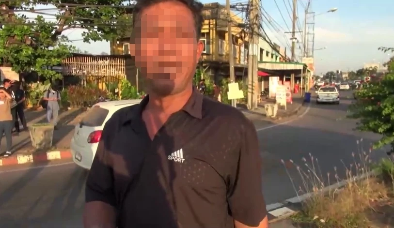 นายสมคิด เภาคำ อายุ 52 ปี คนขับรถตู้