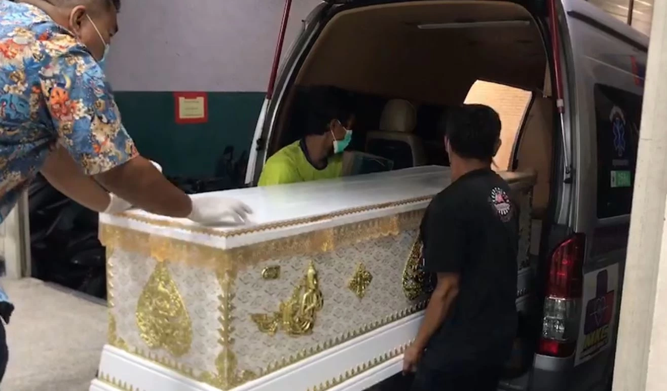 ญาติหนูน้อย 7 ขวบ ถูกรถเมล์ทับ คาใจกระบะ อ้างไม่ได้เฉี่ยว แต่วงจรปิดชัด