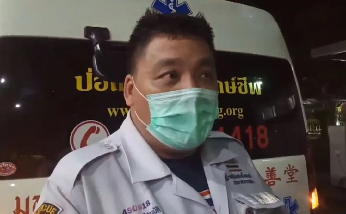 ช่างเดินสายเคเบิ้ล พลาดถูกไฟช็อต เคราะห์ซ้ำรั้วเหล็กเสียบ เจ็บสาหัส