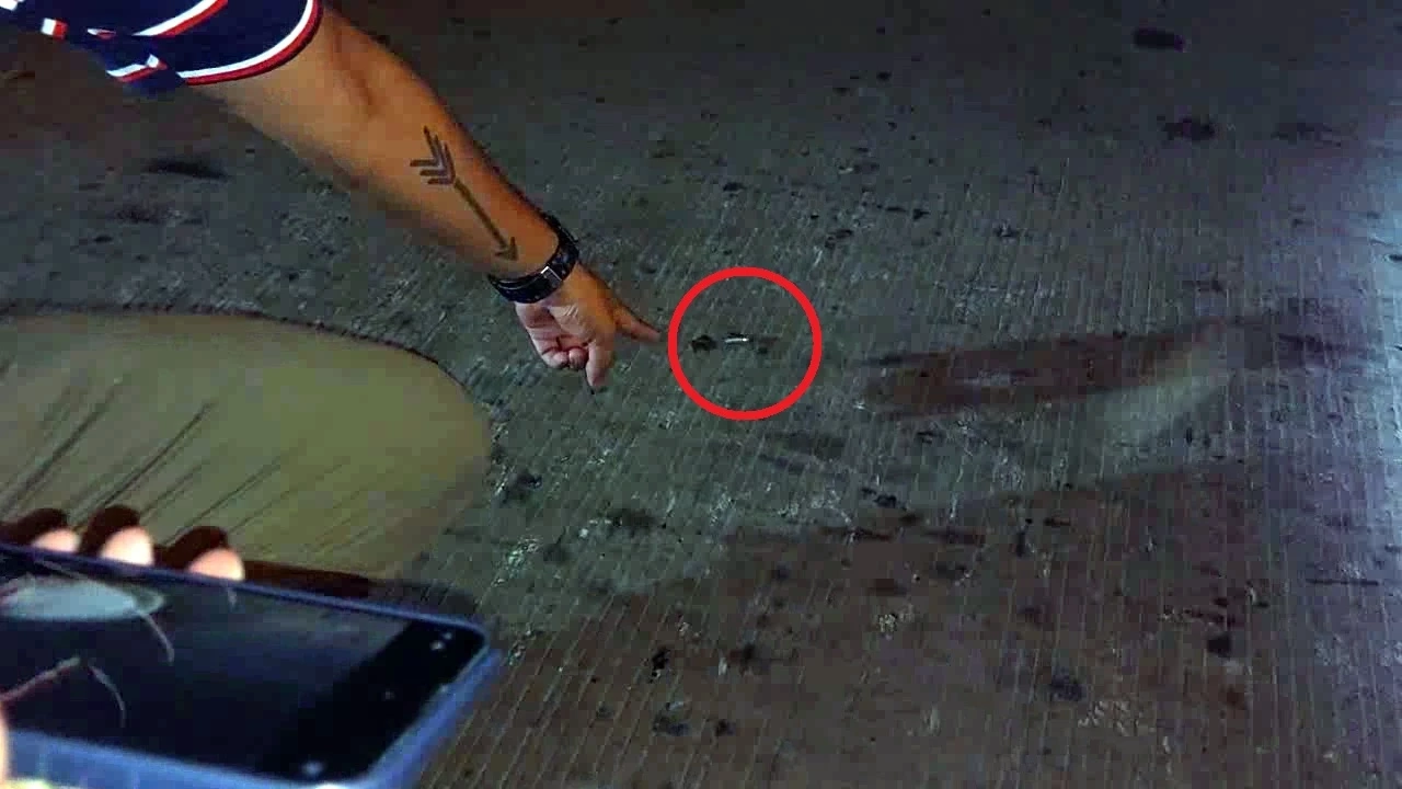 ยิงสนั่นช่องเขาขาด พบปลอกกระสุนนับสิบ บาดเจ็บ 1 ราย เหตุขับรถปาดหน้า