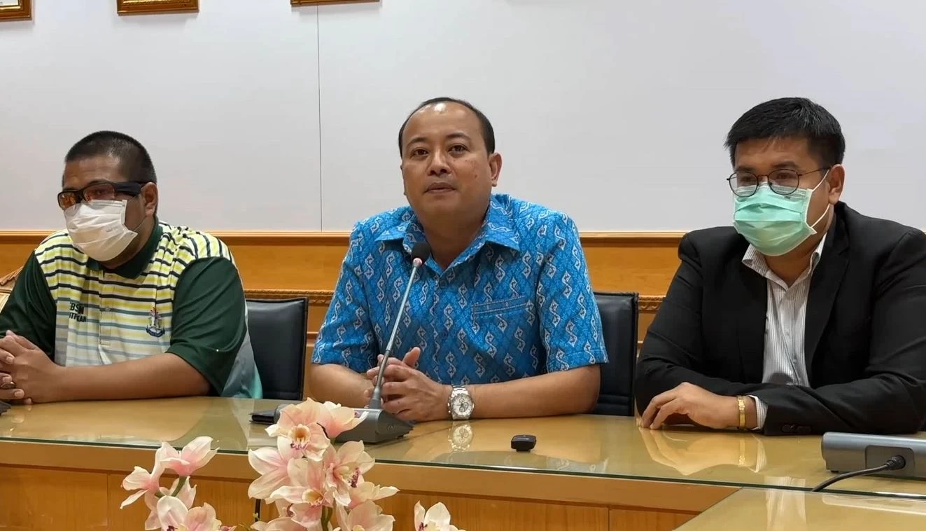 สั่งย้ายแล้ว! ครูสาววงโยธวาทิต แชตฉาวนักเรียนชาย ม.5 พร้อมตั้ง กก.สอบ