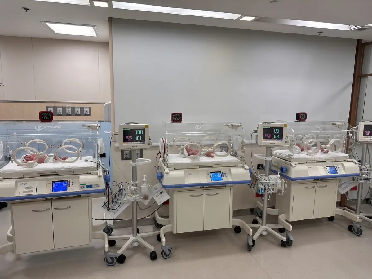 “เชน ธนาตรัยฉัตร” อวดโมเมนต์ความสุข “เจมส์” คลอดลูกแฝด 3 แล้ว