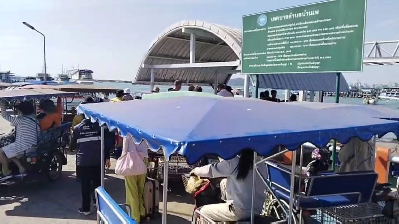 "เกาะเสม็ด" สุดคึกคัก นทท. แห่เที่ยววันปีใหม่ ผู้ประกอบการชื่นมื่น