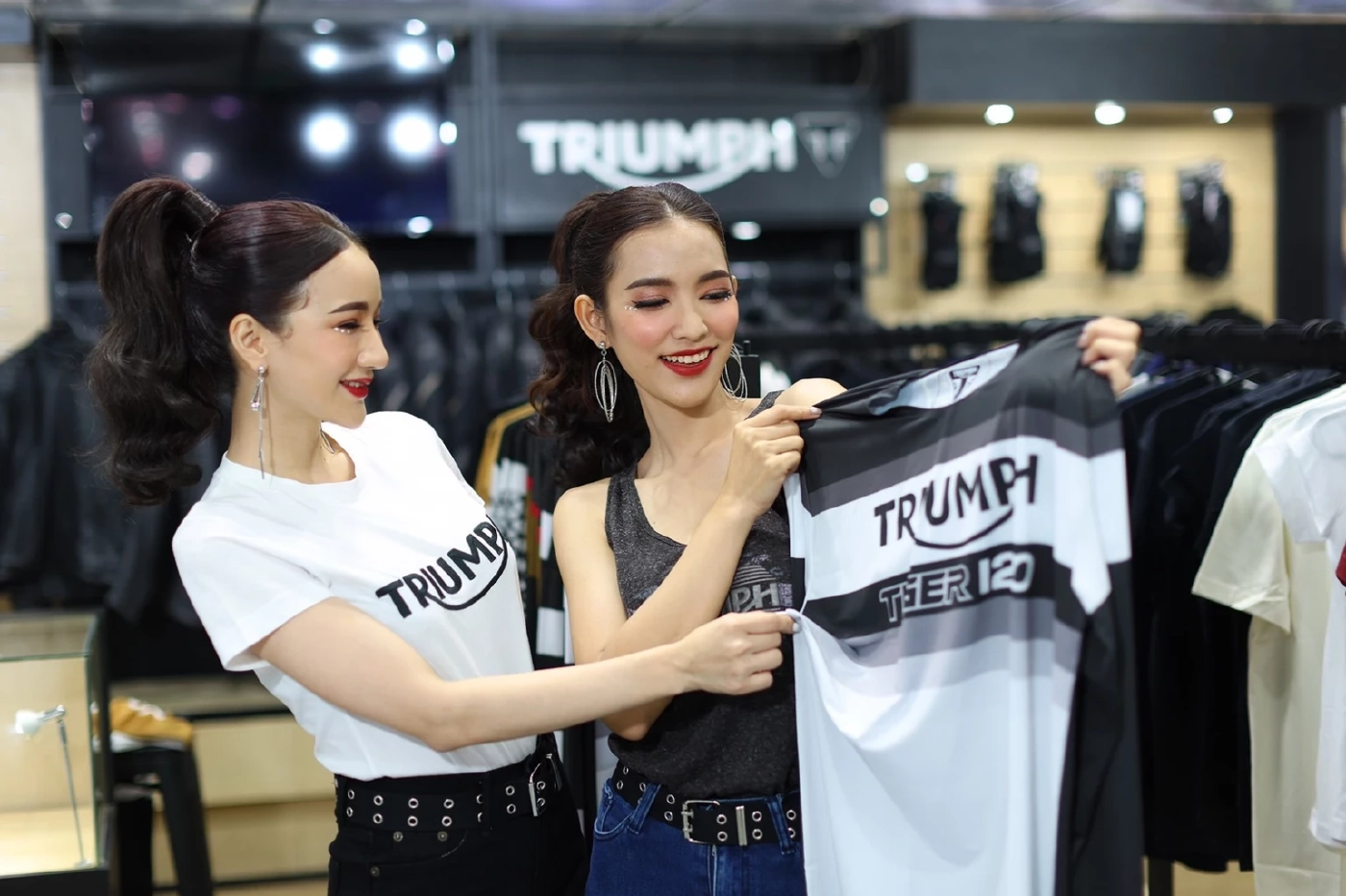 จัดเต็ม เสริมลุคไบค์เกอร์สไตล์ "ไทรอัมพ์" ในงาน MOTOR EXPO 2022