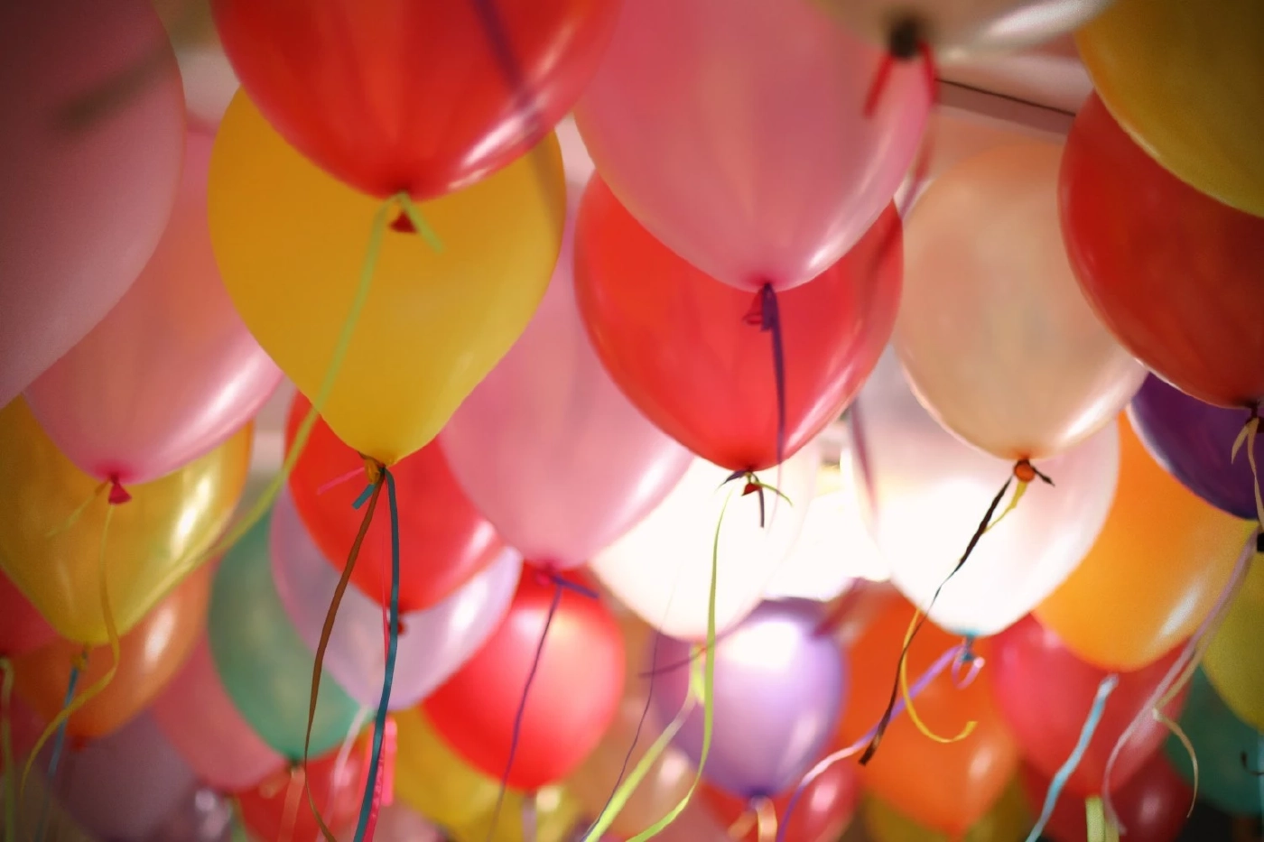 'ลูกโป่งหัวเราะ' ไนตรัสออกไซด์สีสันชั่วคราวอันตรายเพียบ