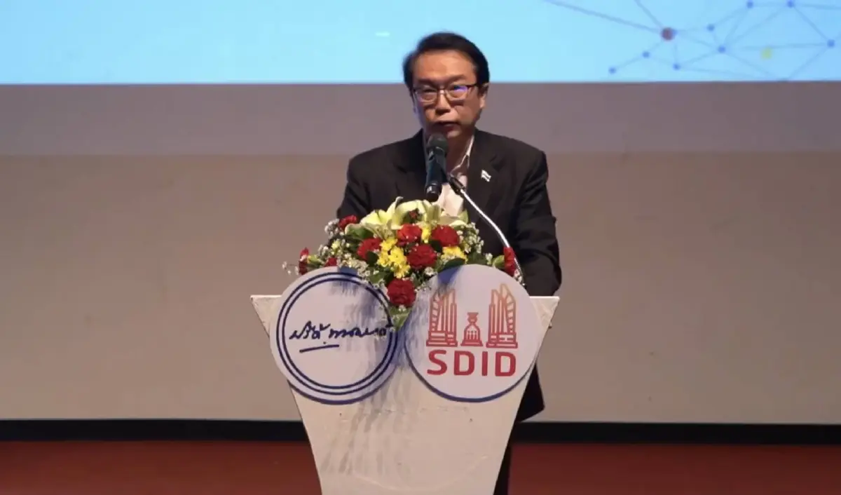 "รศ. ดร. อนุสรณ์ ธรรมใจ" กรรมการวิทยาลัยนานาชาติปรีดี พนมยงค์ มหาวิทยาลัยธรรมศาสตร์ 