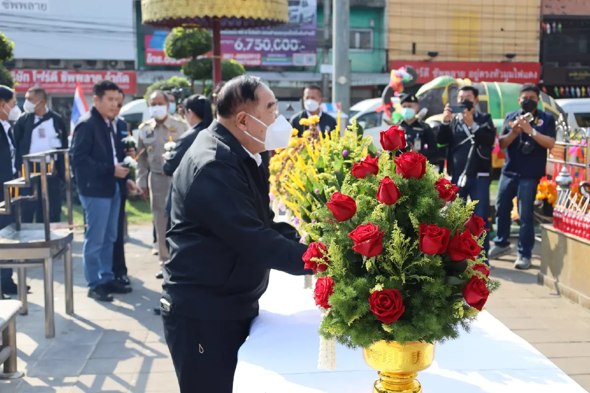 "ลุงป้อม" ปลื้ม "คนเชียงราย" ต้อนรับอบอุ่น แห่เชียร์นั่งนายกฯ
