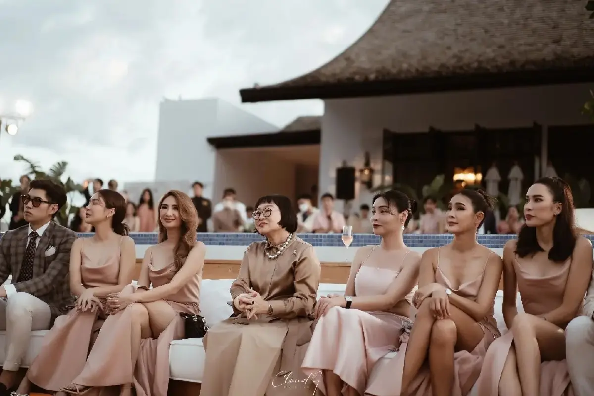 เก็บตกภาพบรรยากาศ “โบวี่ อัฐมา” จัดงานแต่งริมเขา คนบันเทิงร่วมยินดี