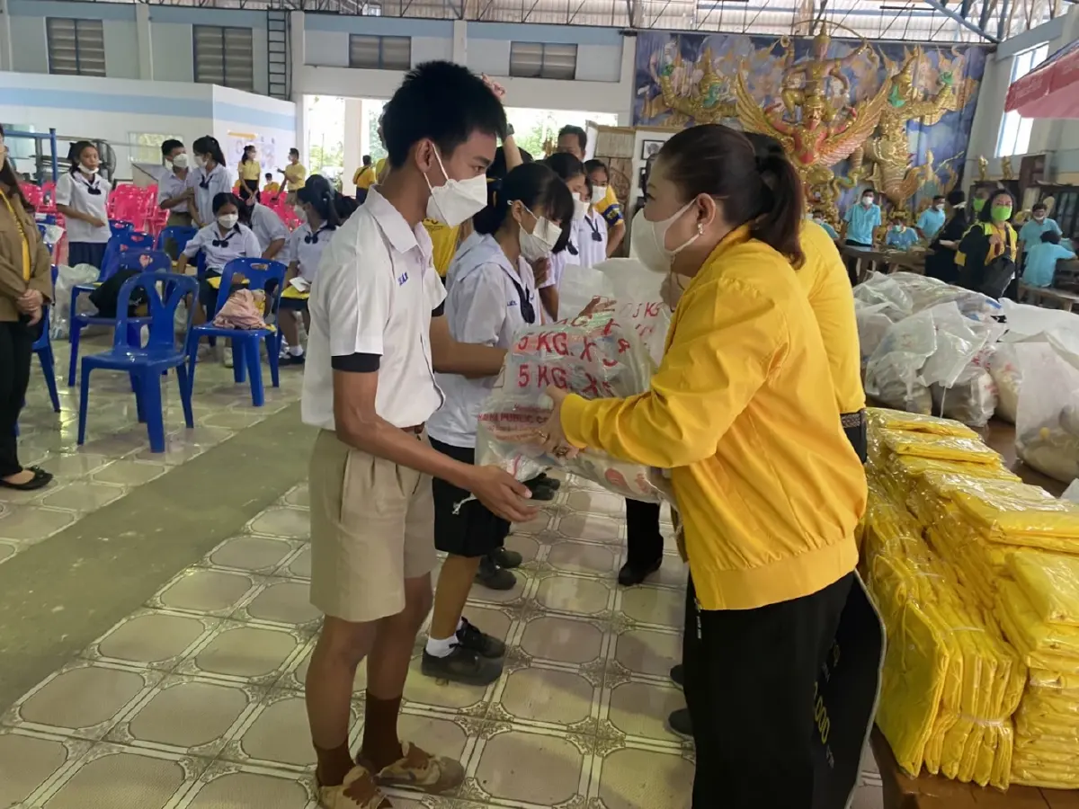 ก้าวตามหลักปรัชญาเศรษฐกิจพอเพียง “ศาสตร์พระราชา” สู่การพัฒนาที่ยั่งยืน