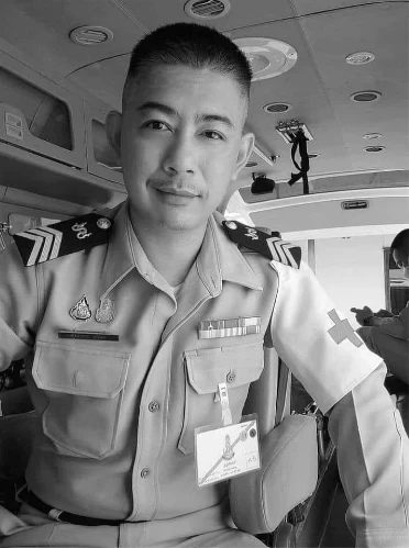 พ.จ.อ.คุณากร จริยศ หรือ (หมอแชมป์) , 