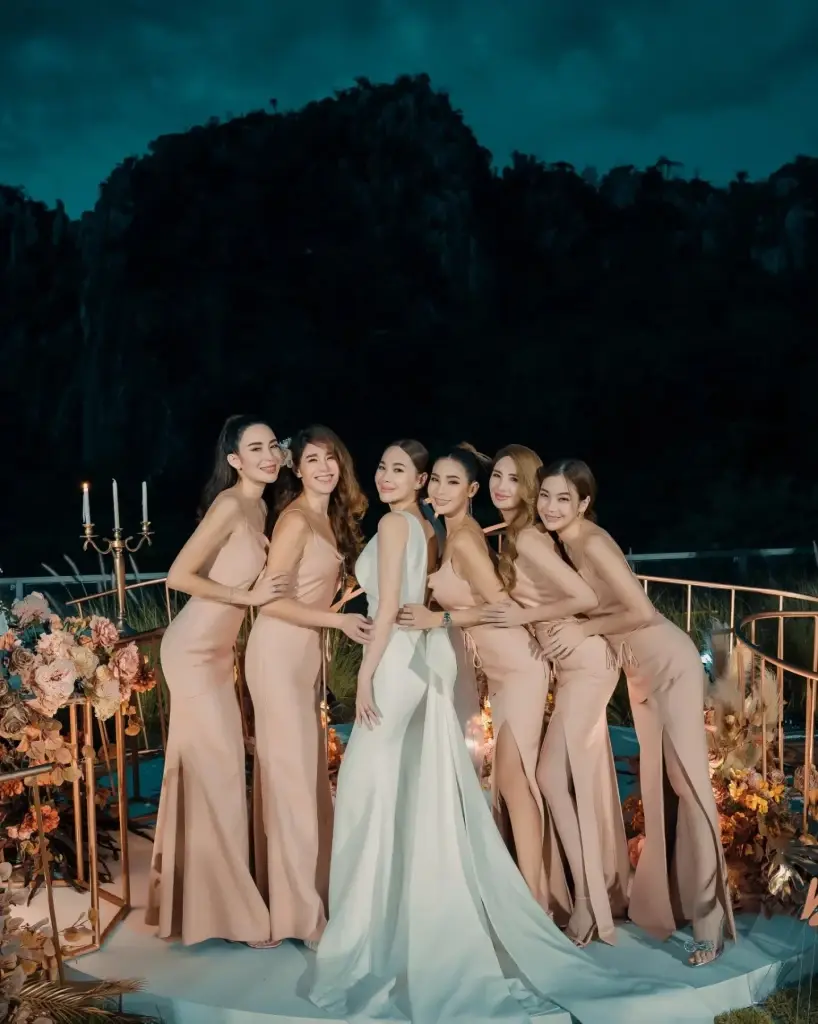 เก็บตกภาพบรรยากาศ “โบวี่ อัฐมา” จัดงานแต่งริมเขา คนบันเทิงร่วมยินดี
