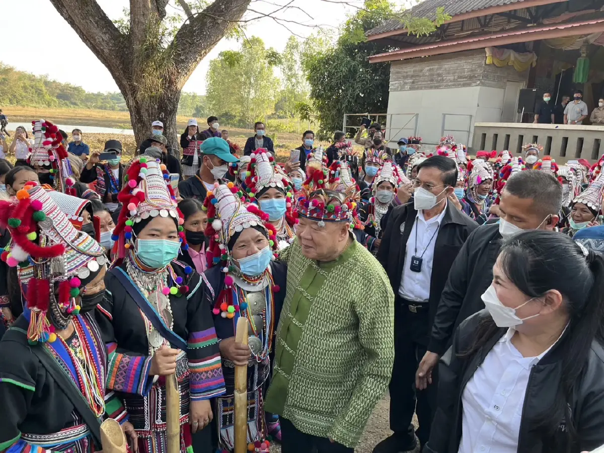 โดนใจ! ชาวบ้าน อวย "บิ๊กป้อม" พูดจริงช่วยจริง มีน้ำใช้ไม่แล้ง