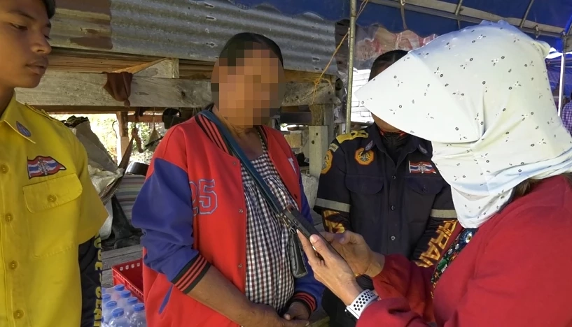 นางสุนีย์ แสงสี อายุ 59 ปี เพื่อนบ้านนายเฉลียว