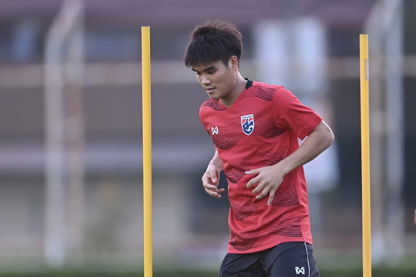 "ช้างศึก" คัมแบ็กซ้อมเตรียมดวลปินส์ "พีรดนย์" ยันมองผลงานทีมสำคัญกว่าส่วนตัว