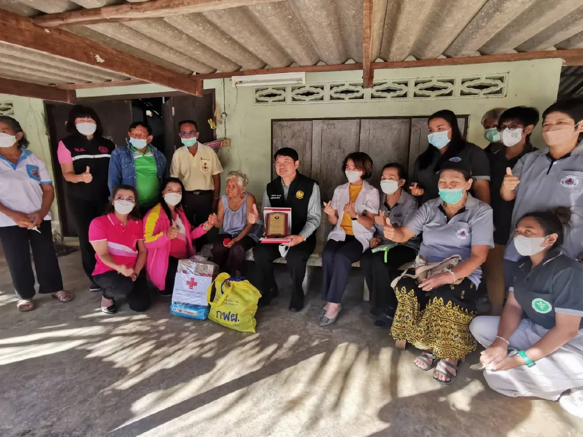 ประจวบคีรีขั้นธ์  พบ ผู้สูงวัย 5 แผ่นดิน กว่า 50 คน 