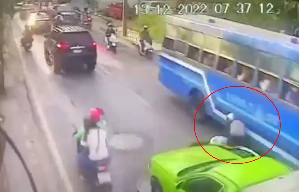 เปิดวงจรปิด รถเมล์ทับหนูน้อย ป.2 เสียชีวิต คนขับเผย เสียใจ ไม่รู้ว่าเหยียบคน