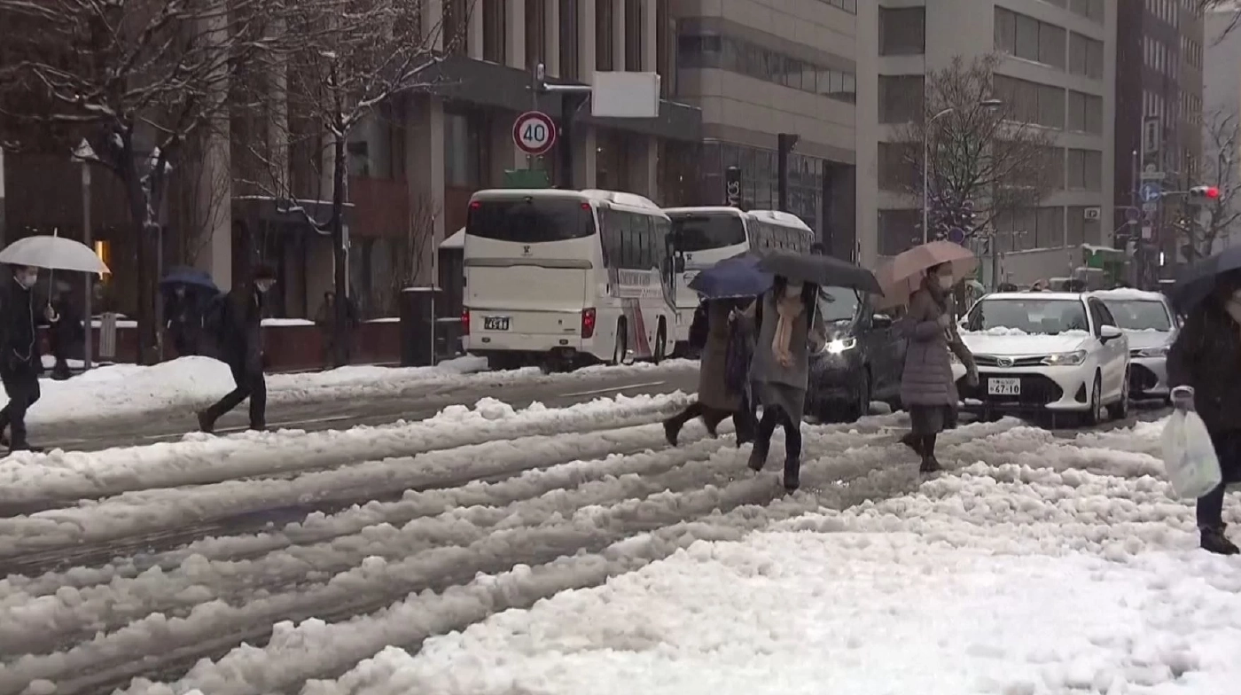 ญี่ปุ่น เผชิญหิมะตกหนักสภาพอากาศหนาวจัด ดับแล้ว 8 ราย