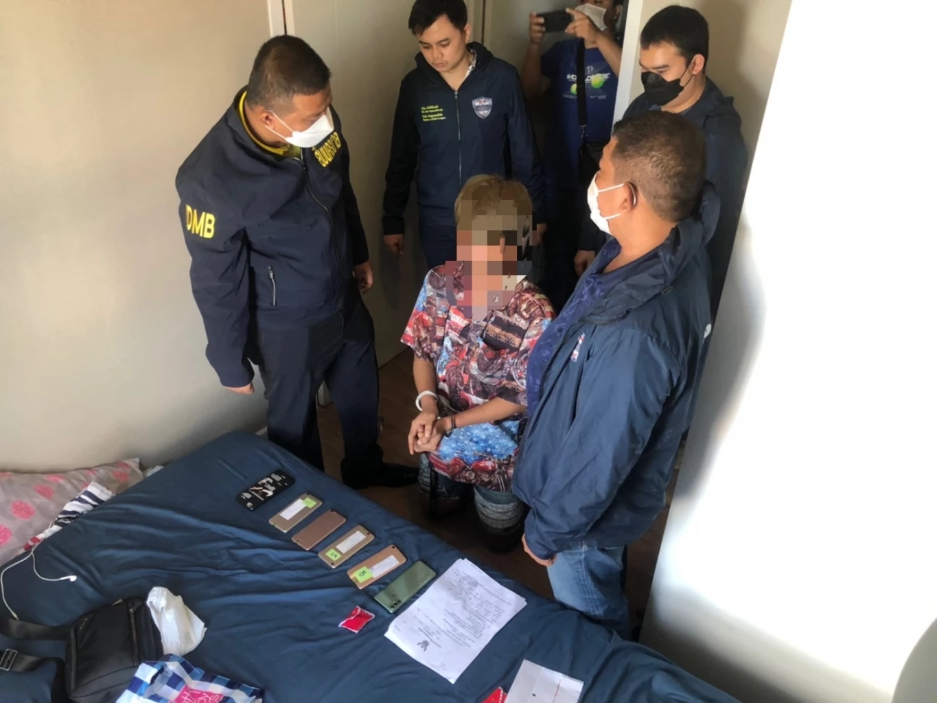 ตำรวจ PCT ทลายคอลเซ็นเตอร์ไทย สร้างเฟซบุ๊กอวตารสาวสวย ลวงเหยื่อหลอกลงทุน