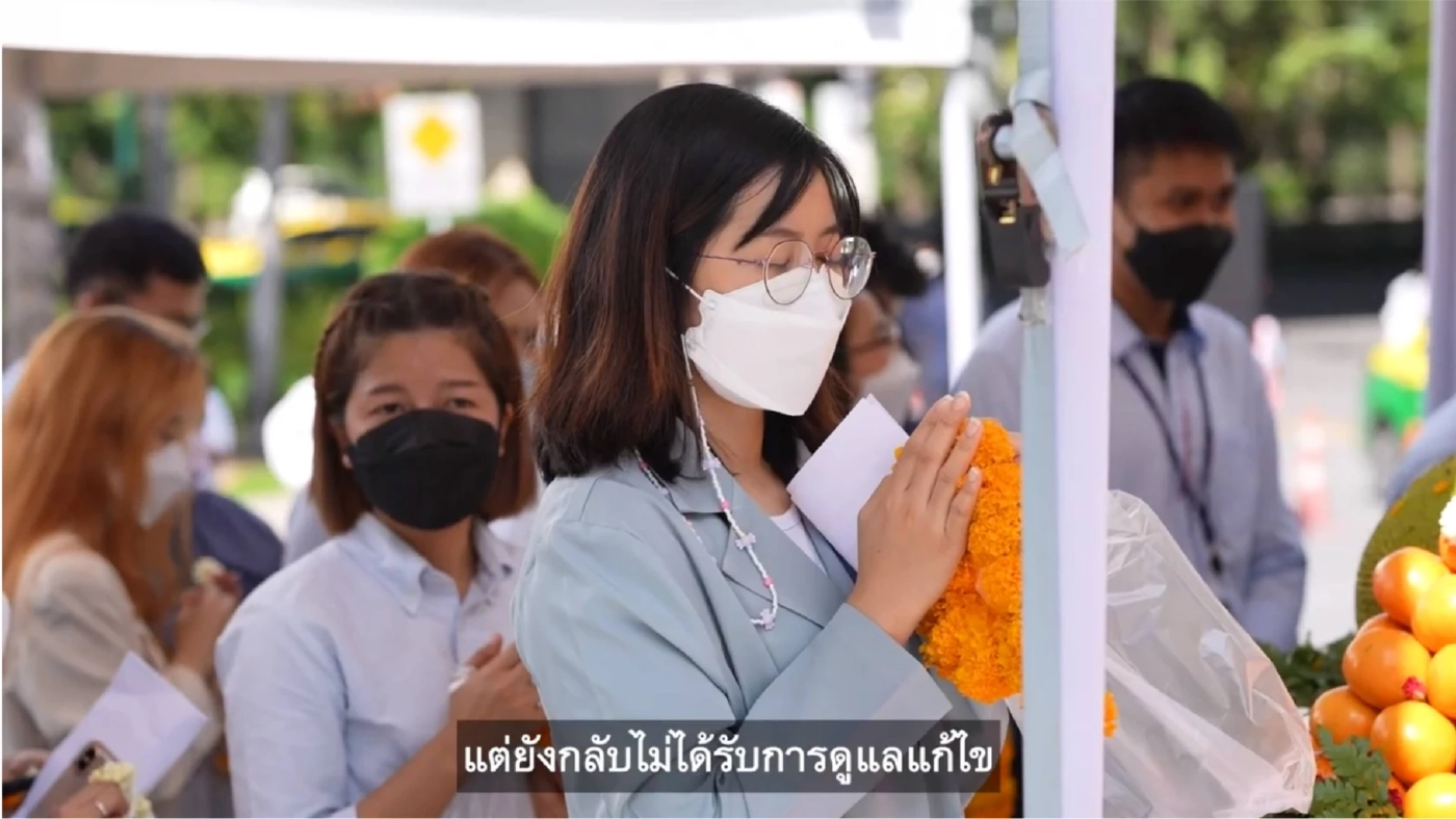 ขอพรสิ่งศักดิ์สิทธิ์! บีทีเอส โพสต์คลิป หวังเคลียร์ปมหนี้ 4 หมื่นล้าน