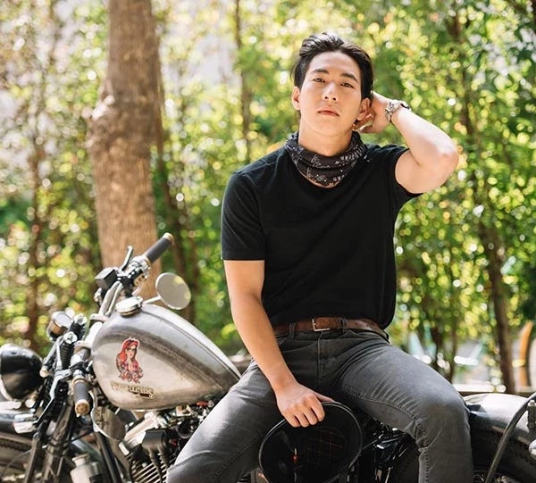 ‘โตโน่ ภาคิน’ โพสต์เล่าชีวิตปี 2022 วิถีร็อกแอนด์โรล ส่งท้ายคืนสิ้นปี