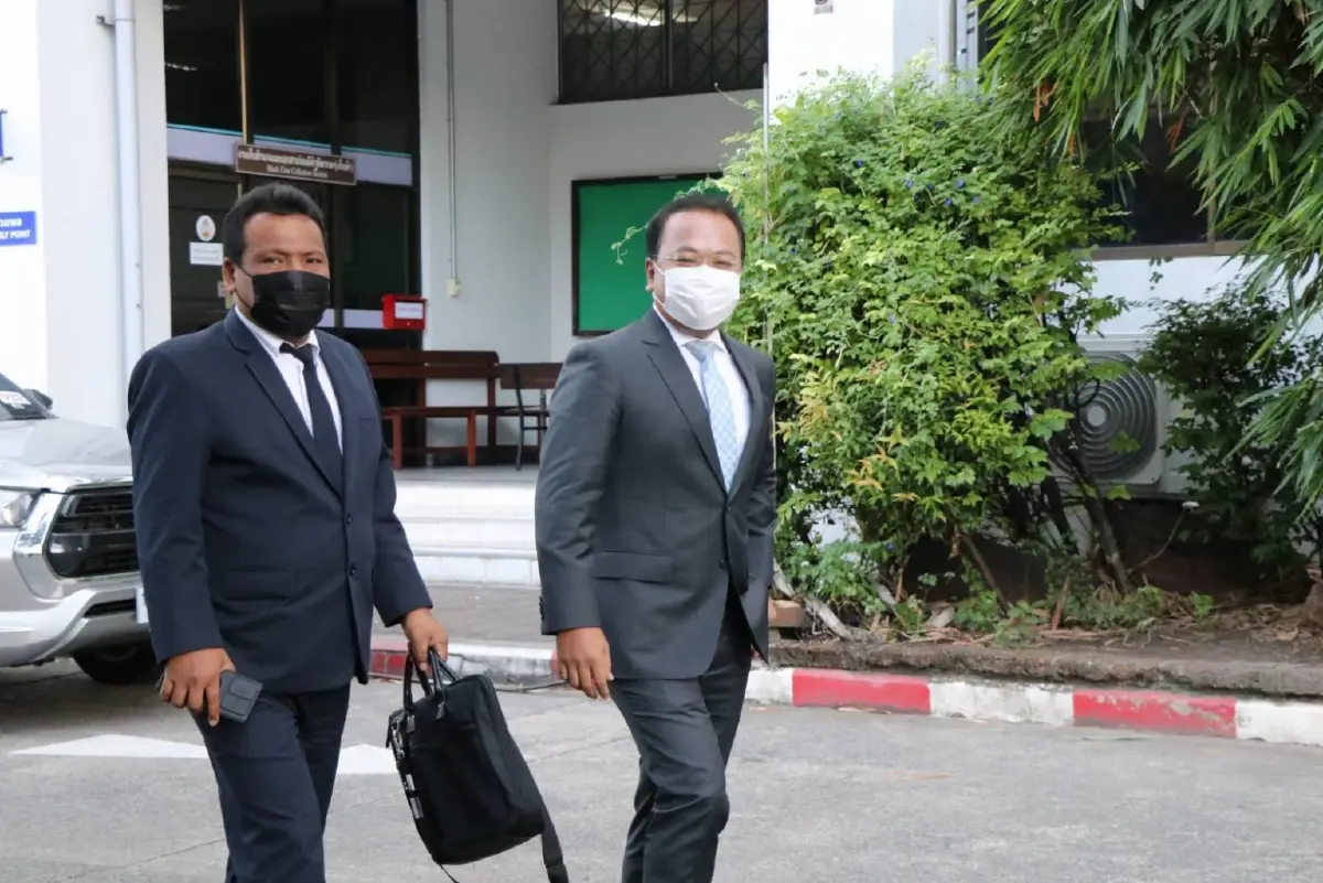 ศาลอาญานัดพิจารณาคดี "ทักษิณ" ฟ้องหมิ่น "ลุงชวน" วิจารณ์ กรือเซะ - ตากใบ