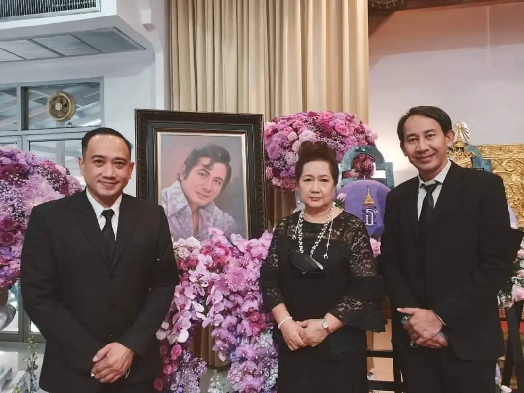 พระราชทานเพลิงศพ “สมบัติ เมทะนี” ศิลปินแห่งชาติ คนบันเทิงร่วมอาลัย