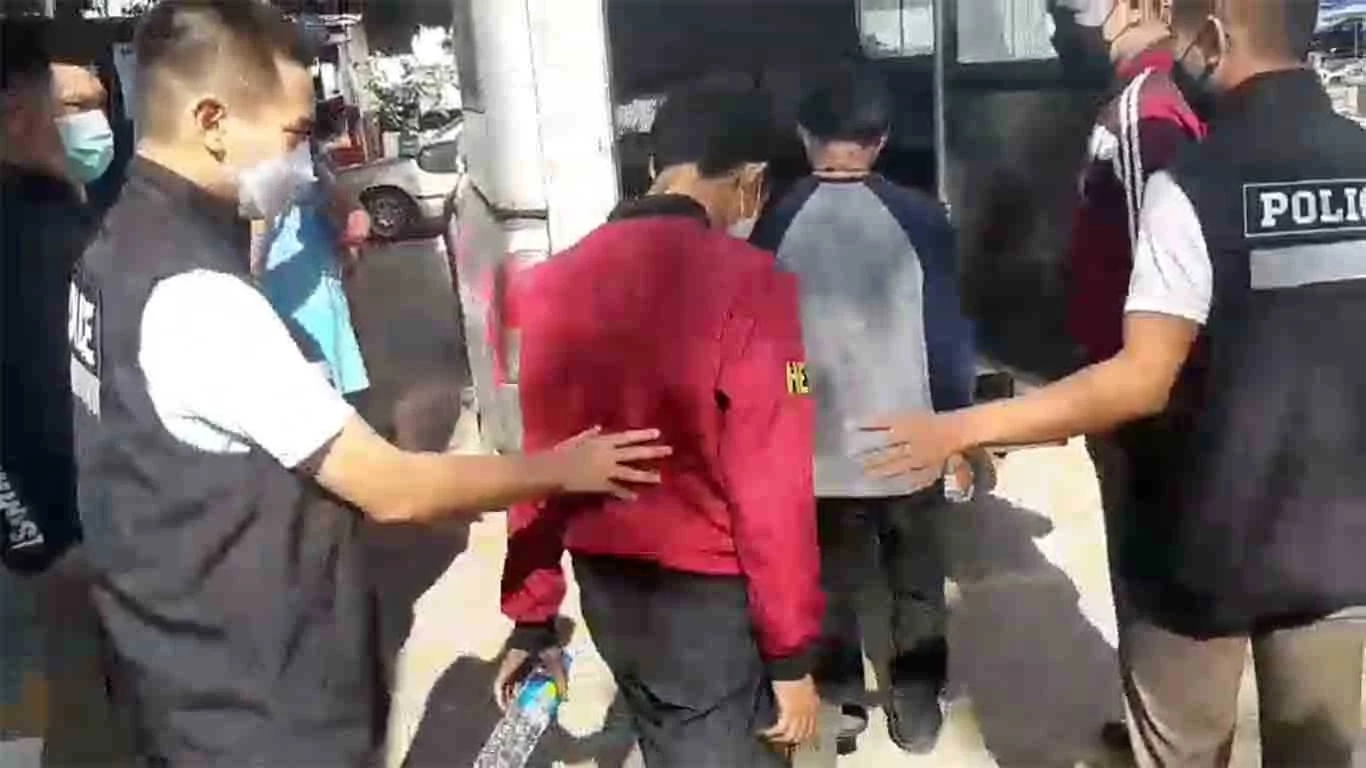 โคตรดุ  โจ๋เมืองอรัญประเทศ เขม่นกันในงานโต้ลมหนาวไล่ฟันดับ 1 เจ็บ 2