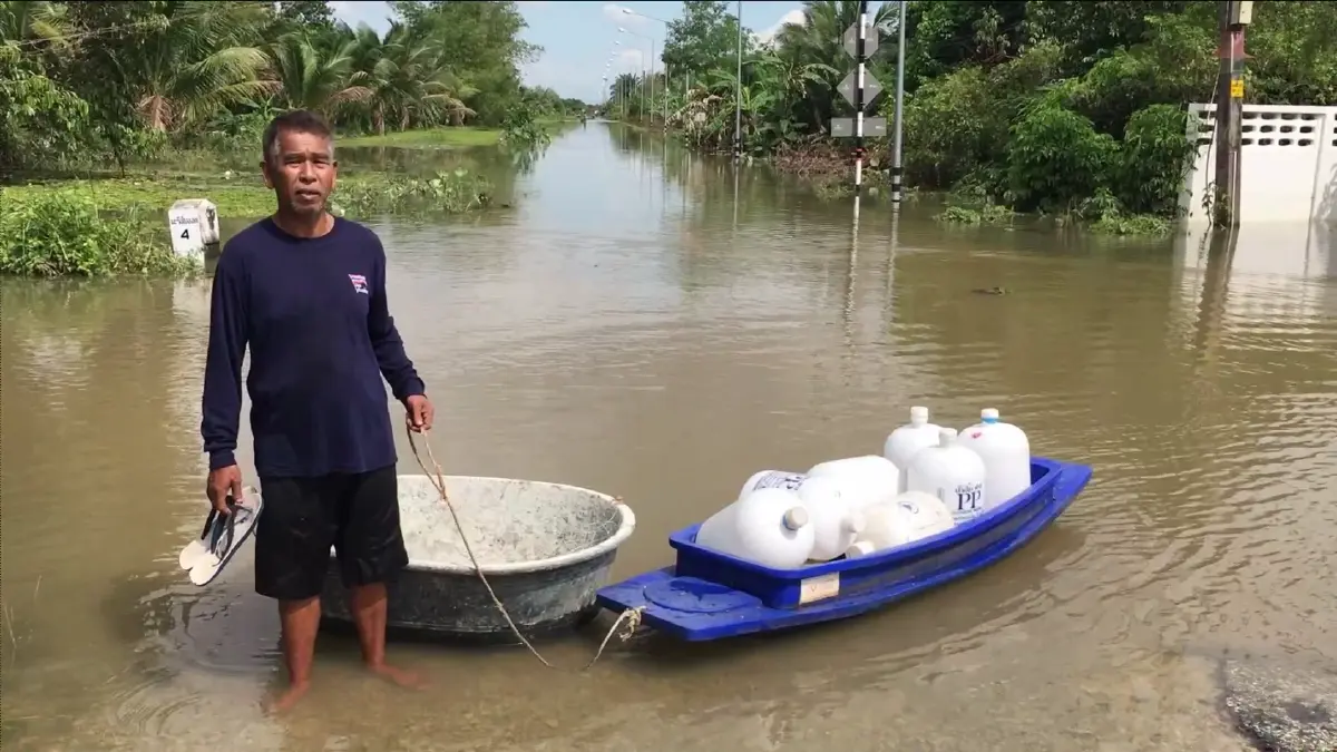 ชาวเจาะไอร้อง ขาดน้ำดื่ม น้ำใช้ 5 วัน นพค.41 นำรถประปาสนามเข้าช่วยเหลือ