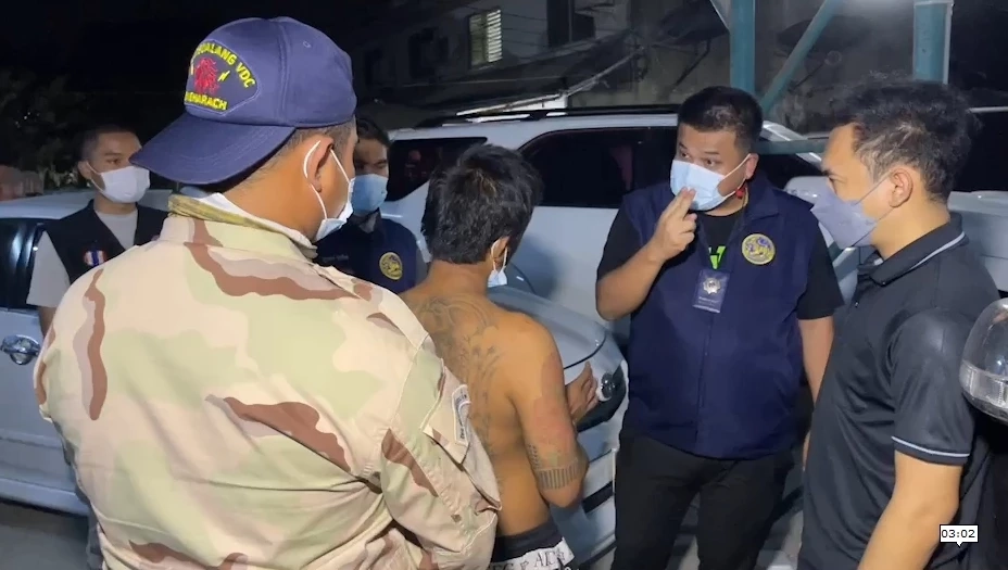 "ตำรวจ-ฝ่ายปกครอง" บุกจับเอเย่นต์ค้ายาบ้า สารภาพสิ้น ขายเม็ดละ 10 บาท