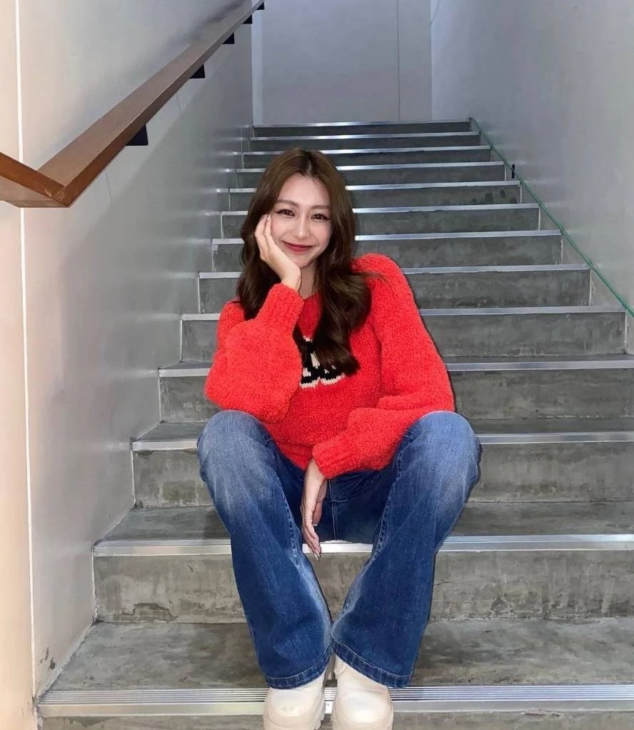 เพิร์ธ วีริณฐ์ศรา ตั้งกิจสุวานิช