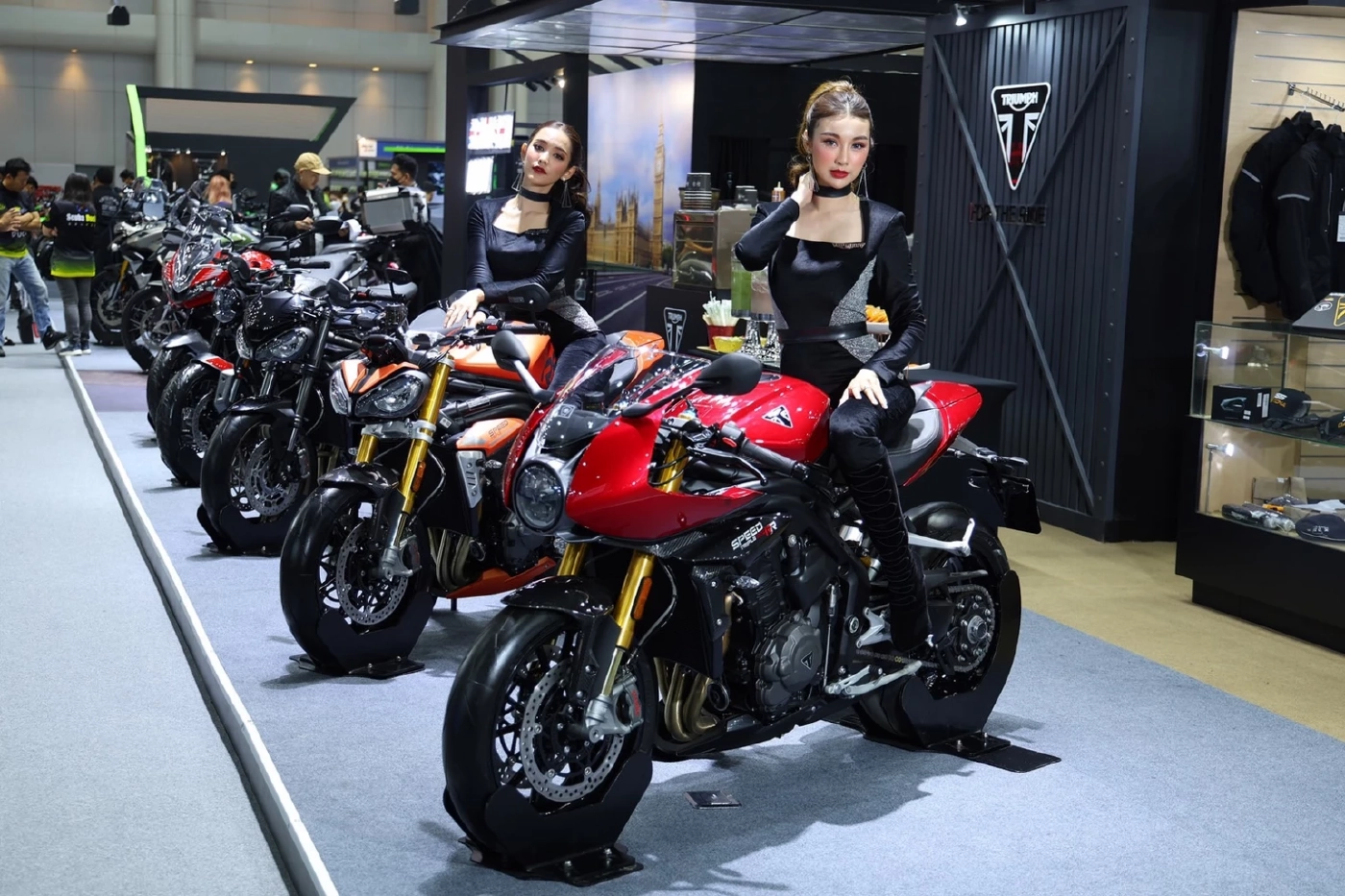 จัดเต็ม เสริมลุคไบค์เกอร์สไตล์ "ไทรอัมพ์" ในงาน MOTOR EXPO 2022