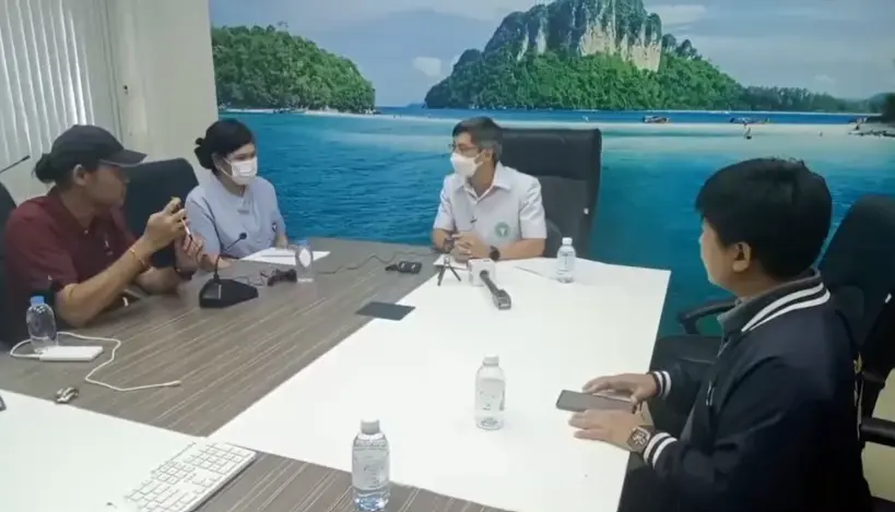 นายแพทย์สุรัตน์ ตันติทวีวรกุล ผู้อำนวยการ โรงพยาบาลกระบี่