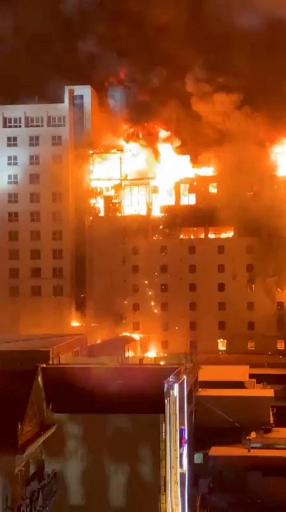 เหยื่อไฟไหม้กาสิโนปอยเปตพุ่งเป็น 19 ราย สูญหายอีกหลายสิบราย