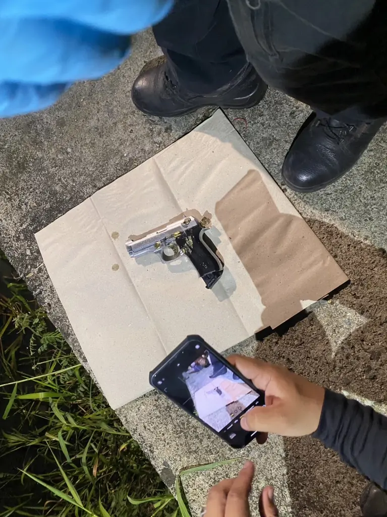 ของกลางที่คนร้ายนำโดดลงน้ำ