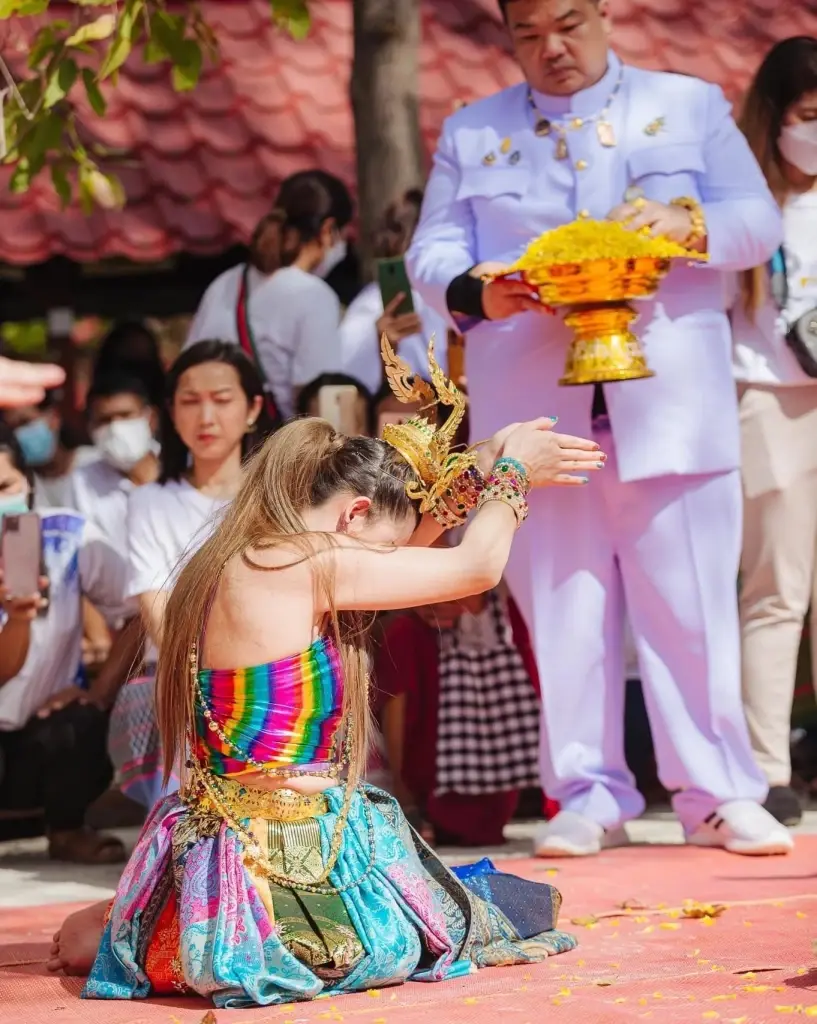 'แคนดี้' องค์ลง 'มดดำ' ถามแรงเลี้อยทำไม? ชาวเน็ตขยี้ซ้ำ! ให้เอาน้ำร้อนราด
