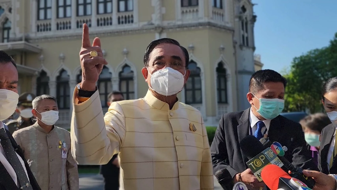 พล.อ.ประยุทธ์  จันทร์โอชา  นายกรัฐมนตรี และรมว.กลาโหม 